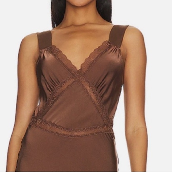Emory Laced slip dress in Chocolate Bardot New without tags - Picture 4 of 8